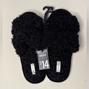 BRAND NEW Mixit Black Fluffy Slippers